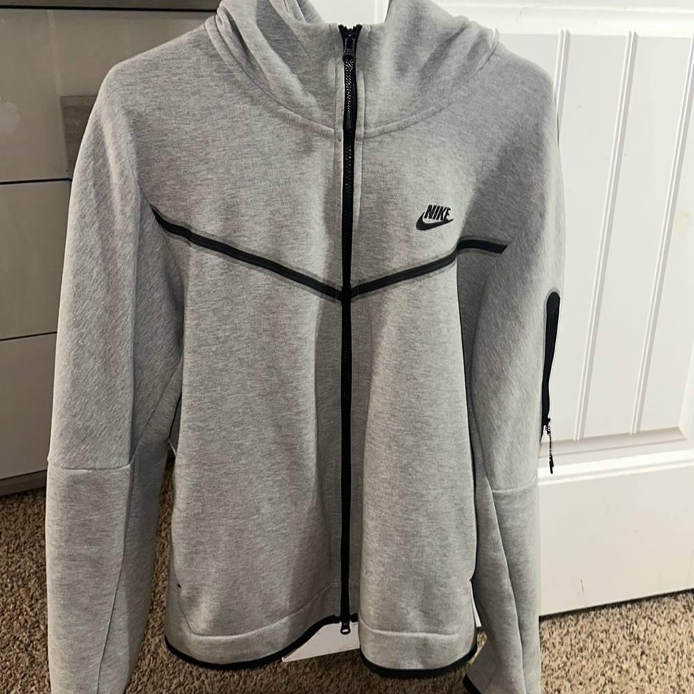 Nike Tech